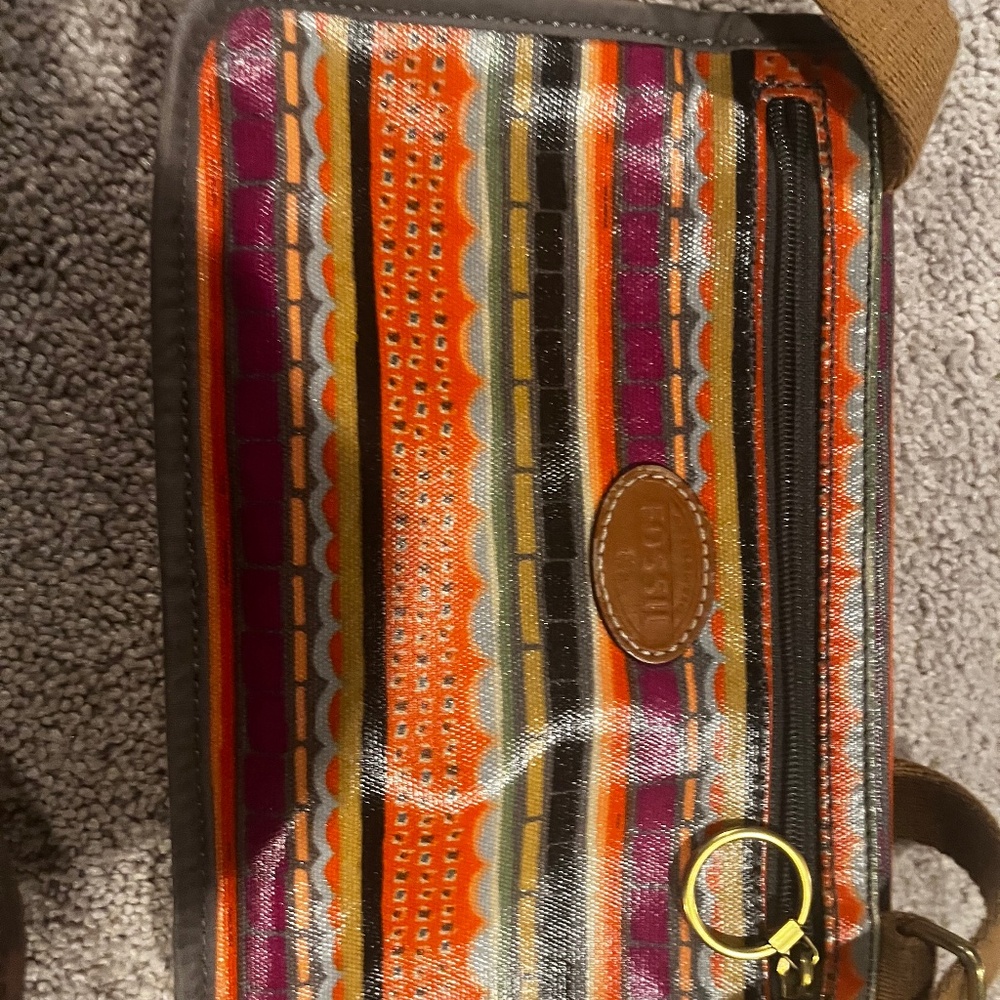 Fossil purse with stripes